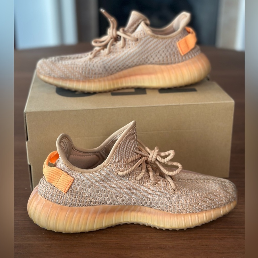 <SOLD> Adidas Yeezy Boost 350 V2 Clay Size Mens sz8.5